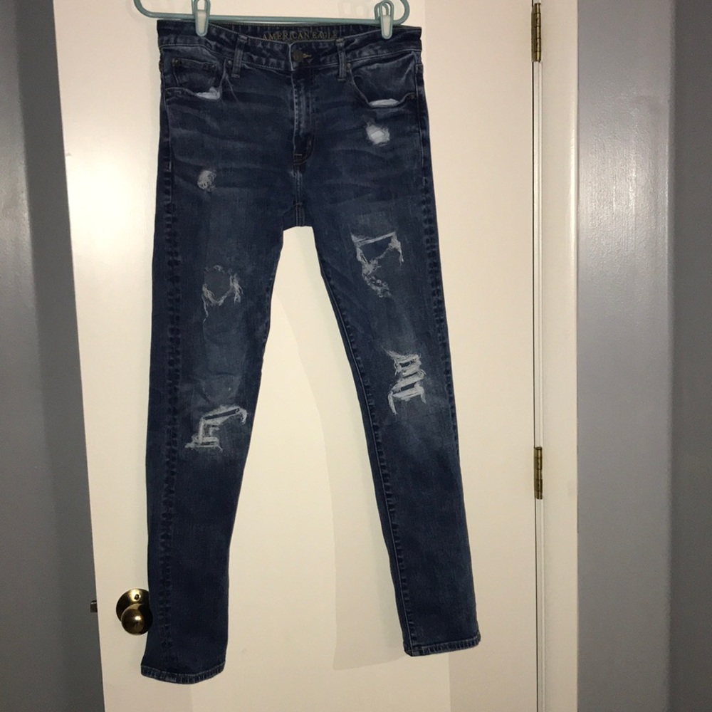 American Eagle Distressed Jeans